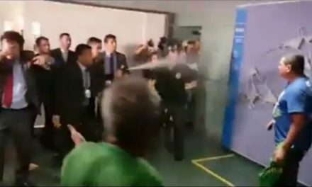 Polícia legislativa agride trabalhadores